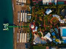 MIRACLE RESORT Pools & Beach